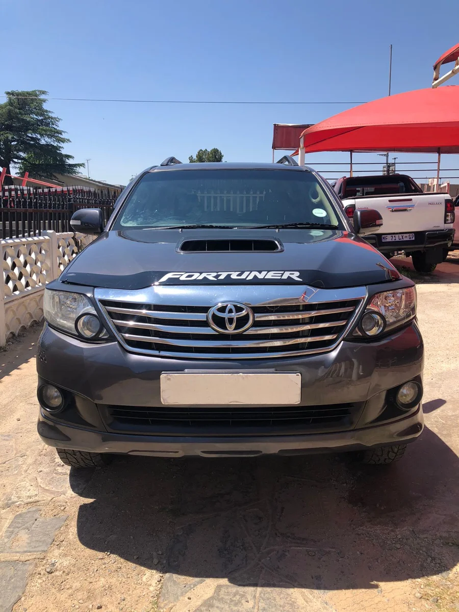 Used 2013 Toyota Fortuner 3.0D-4D - SG Cars