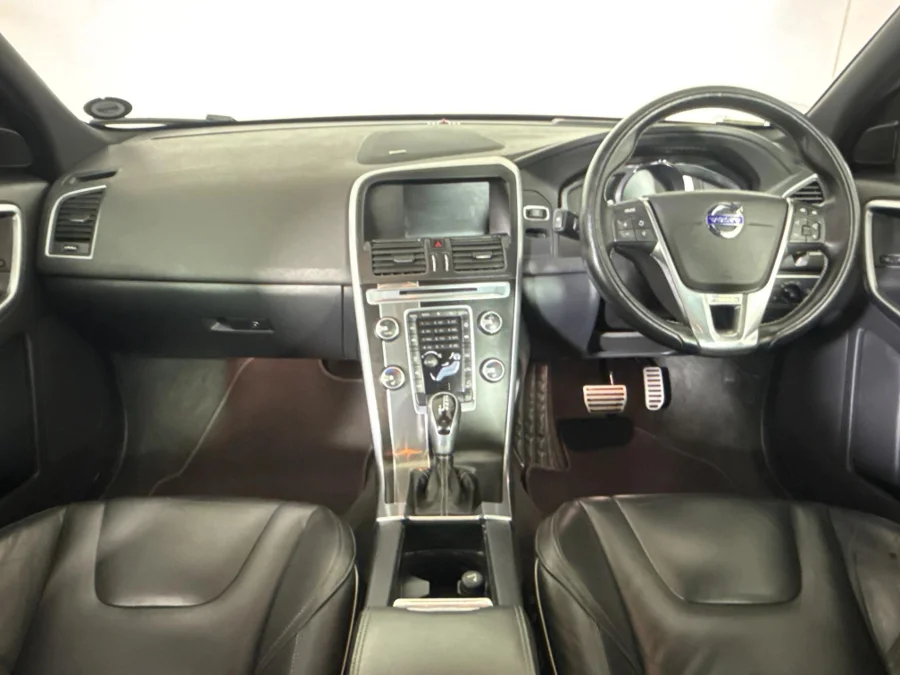 Used 2014 Volvo XC60 T6 AWD R-Design - WeBuyCars Midstream Used 2014 Volvo XC60 T6 AWD R-Design - WeBuyCars Midstream