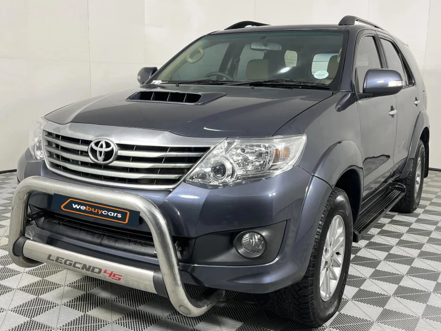 Used 2013 Toyota Fortuner 2.5D-4D - WeBuyCars Gqeberha