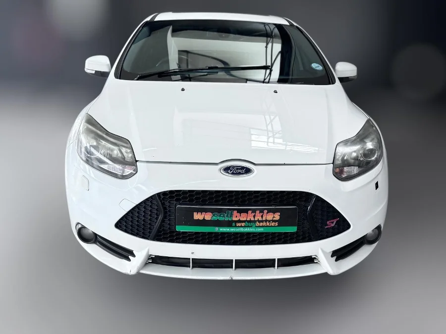 Used 2015 Ford Focus ST 3 - We Sell Bakkies Used 2015 Ford Focus ST 3 - We Sell Bakkies