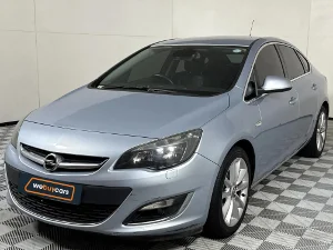 Used 2015 Opel Astra sedan 1.6 Turbo Cosmo