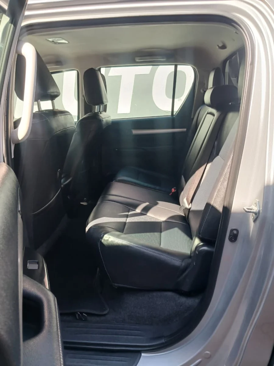 Used 2020 Toyota Hilux 2.4GD-6 double cab SRX - TJ Auto Car Sales Used 2020 Toyota Hilux 2.4GD-6 double cab SRX - TJ Auto Car Sales