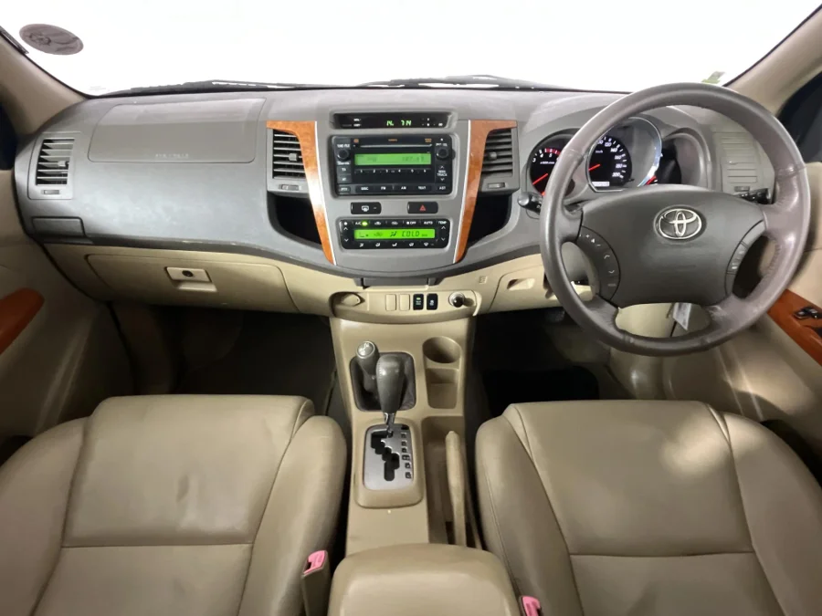 Used 2011 Toyota Fortuner 3.0D-4D 4x4 auto - WeBuyCars Epping Used 2011 Toyota Fortuner 3.0D-4D 4x4 auto - WeBuyCars Epping