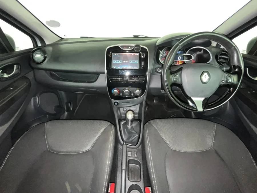 Used 2017 Renault Clio 66kW turbo Blaze - WeBuyCars Germiston Used 2017 Renault Clio 66kW turbo Blaze - WeBuyCars Germiston