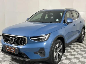Used 2022 Volvo XC40 B4 Plus Bright