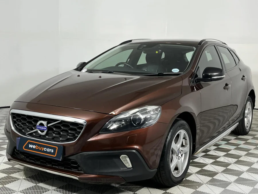 Used 2017 Volvo V40 Cross Country D4 Momentum - WeBuyCars Silverlakes Used 2017 Volvo V40 Cross Country D4 Momentum - WeBuyCars Silverlakes
