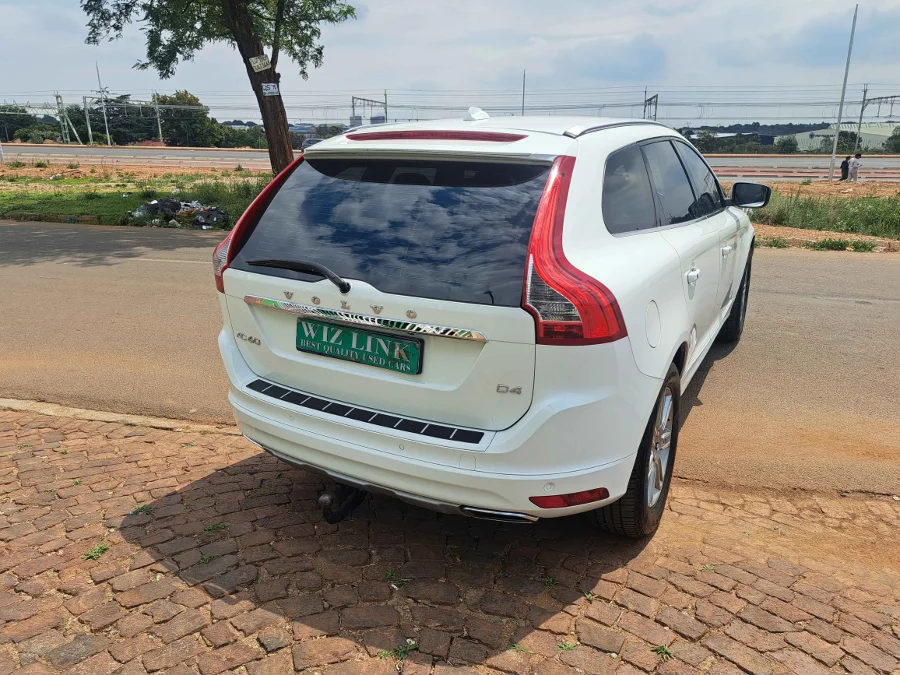 Used 2017 Volvo XC60 D4 Excel auto - Wiz Link
