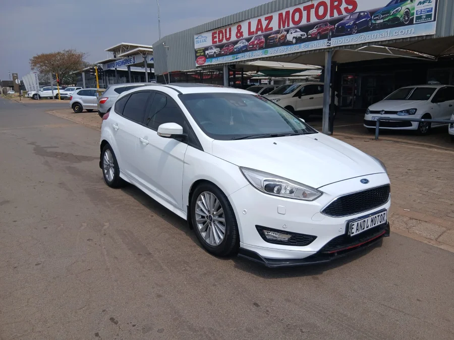 Used 2018 Ford Focus ST 5-door (sunroof + techno pack) - Edu Auto Motors Used 2018 Ford Focus ST 5-door (sunroof + techno pack) - Edu Auto Motors