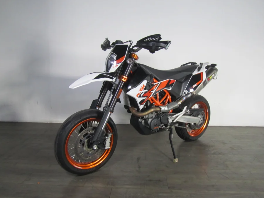 PRE-OWNED KTM 690 SMC-R - FAST KTM