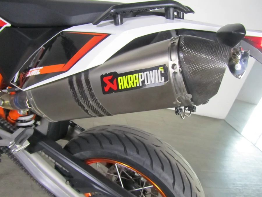 PRE-OWNED KTM 690 SMC-R - FAST KTM
