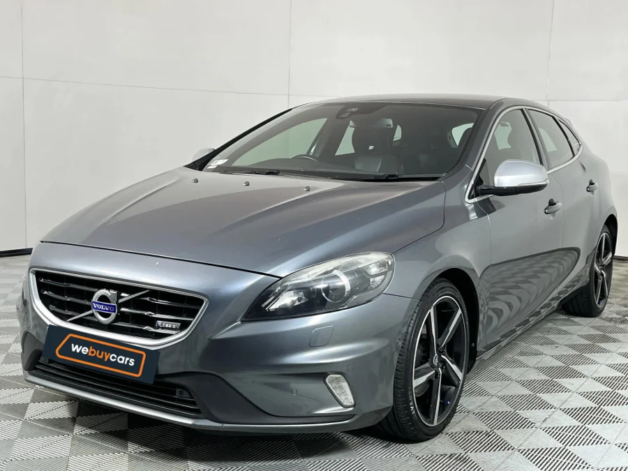 Used 2014 Volvo V40 T4 R-Design auto - WeBuyCars JHB South Used 2014 Volvo V40 T4 R-Design auto - WeBuyCars JHB South