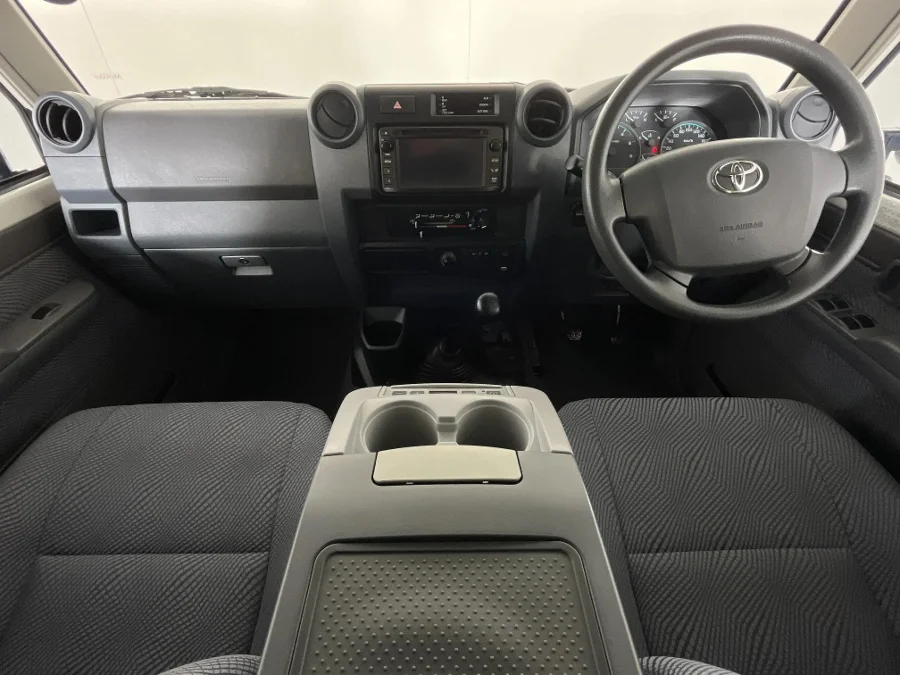 Used 2016 Toyota Land Cruiser 76 4.5D-4D V8 station wagon LX - WeBuyCars Gqeberha Used 2016 Toyota Land Cruiser 76 4.5D-4D V8 station wagon LX - WeBuyCars Gqeberha