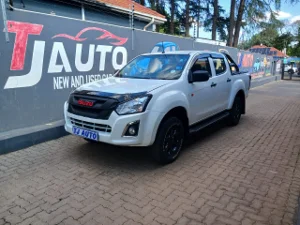 Used 2017 Isuzu D-Max 250 double cab LE