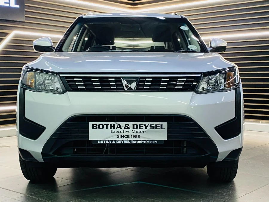 Used 2023 Mahindra XUV300 1.2T W6 - BOTHA AND DEYSEL EXECUTIVE MOTORS Used 2023 Mahindra XUV300 1.2T W6 - BOTHA AND DEYSEL EXECUTIVE MOTORS