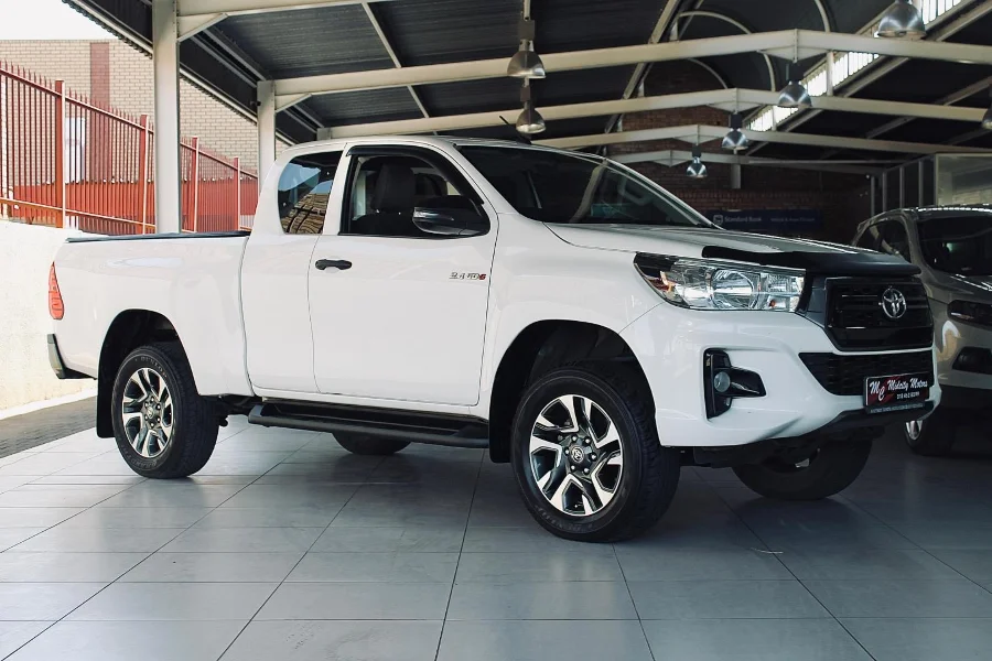 Used 2020 Toyota Hilux 2.4GD-6 Xtra cab SRX - Midcity Motors Klerksdorp Used 2020 Toyota Hilux 2.4GD-6 Xtra cab SRX - Midcity Motors Klerksdorp