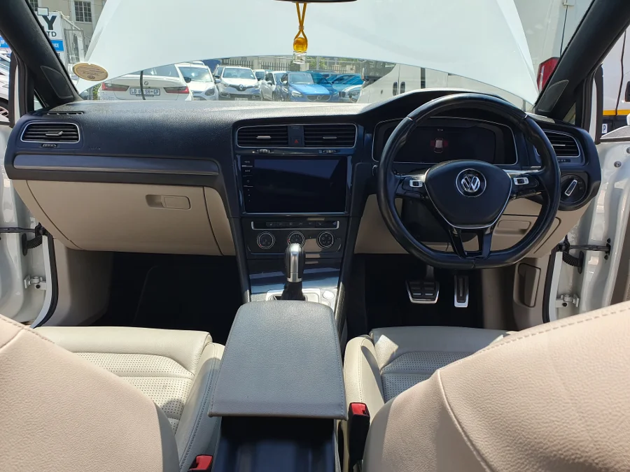 Used 2020 Volkswagen Golf 1.4TSI Comfortline R-Line - Nolly Motors