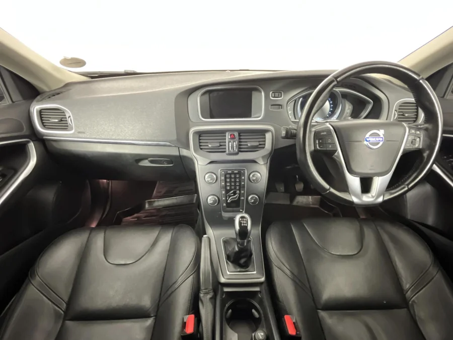 Used 2014 Volvo V40 T3 Essential - WeBuyCars The Dome Used 2014 Volvo V40 T3 Essential - WeBuyCars The Dome