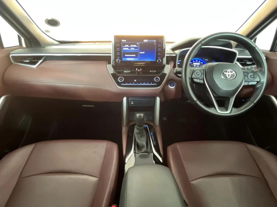 Used 2023 Toyota Corolla Cross 1.8 Hybrid XR - WeBuyCars The Dome