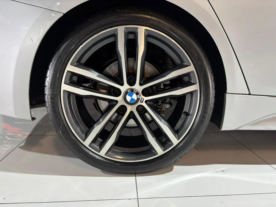 Used 2018 BMW 3 Series 320i M Performance edition auto - Avari Cars Used 2018 BMW 3 Series 320i M Performance edition auto - Avari Cars