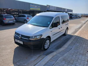 Used 2017 Volkswagen Caddy 2.0TDI crew bus