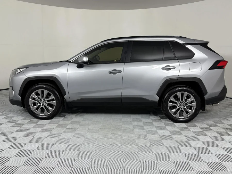 Used 2025 Toyota RAV4 2.0 VX - WeBuyCars Vereeniging Used 2025 Toyota RAV4 2.0 VX - WeBuyCars Vereeniging