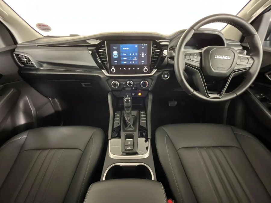 Used 2025 Isuzu mu-X 3.0TD LS - WeBuyCars The Dome Used 2025 Isuzu mu-X 3.0TD LS - WeBuyCars The Dome