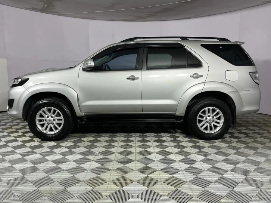 Used 2014 Toyota Fortuner 3.0D-4D Limited auto - WeBuyCars Epping Used 2014 Toyota Fortuner 3.0D-4D Limited auto - WeBuyCars Epping