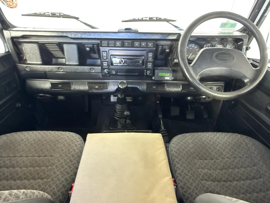 Used 2004 Land Rover Defender 90 2.5 Td5 County - WeBuyCars Vereeniging Used 2004 Land Rover Defender 90 2.5 Td5 County - WeBuyCars Vereeniging