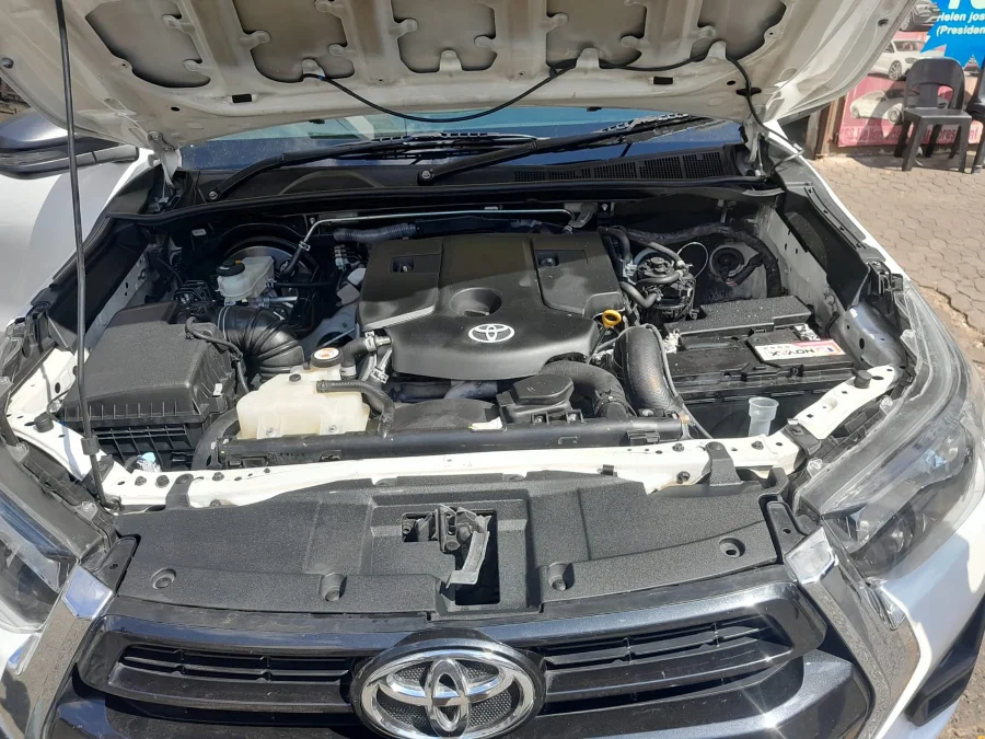 Used 2023 Toyota Hilux 2.4GD-6 SRX - Carmart Auto Dealer Used 2023 Toyota Hilux 2.4GD-6 SRX - Carmart Auto Dealer