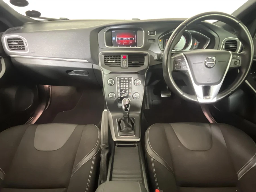 Used 2019 Volvo V40 D2 Kinetic - WeBuyCars Midstream Used 2019 Volvo V40 D2 Kinetic - WeBuyCars Midstream