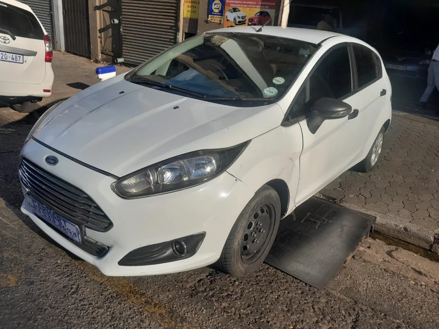 Used 2017 Ford Fiesta sedan 1.4 Ambiente - Carmart Auto Dealer Used 2017 Ford Fiesta sedan 1.4 Ambiente - Carmart Auto Dealer