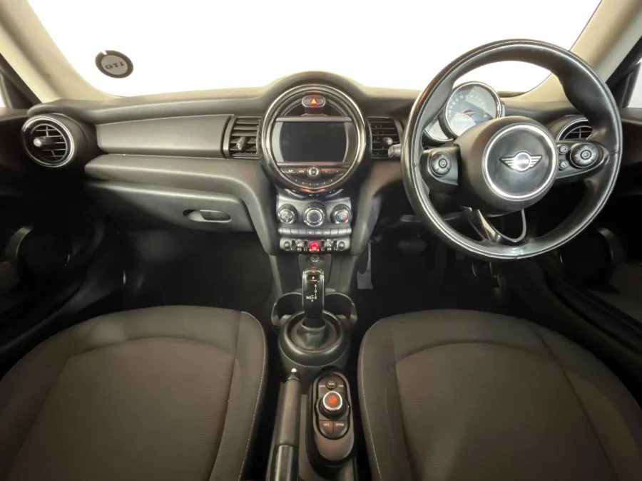 Used 2018 MINI Hatch One Hatch 3-door - WeBuyCars The Dome Used 2018 MINI Hatch One Hatch 3-door - WeBuyCars The Dome
