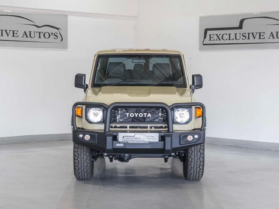 Used 2025 Toyota Land Cruiser 76 2.8GD-6 station wagon VX - Exclusive Auto Used 2025 Toyota Land Cruiser 76 2.8GD-6 station wagon VX - Exclusive Auto