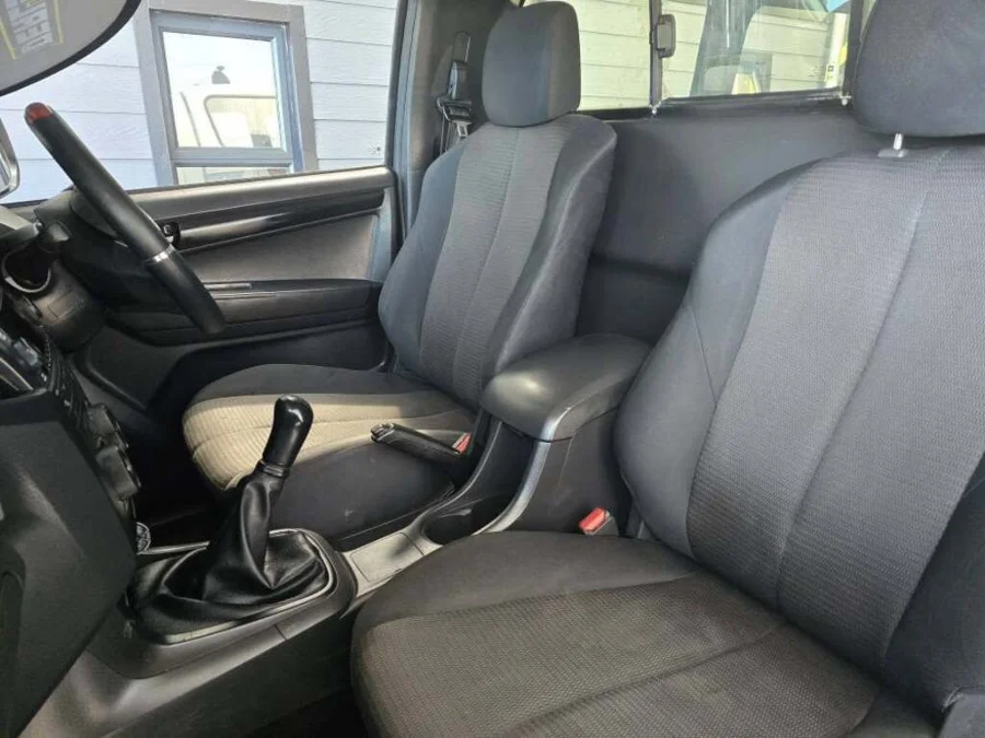 Used 2015 Isuzu KB 250D-Teq LE - Deals 4 Wheels