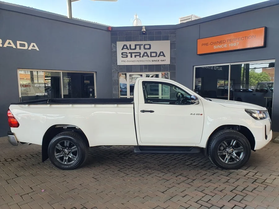 Used 2022 Toyota Hilux 2.4GD-6 single cab 4x4 Raider manual - Auto Strada Gezina