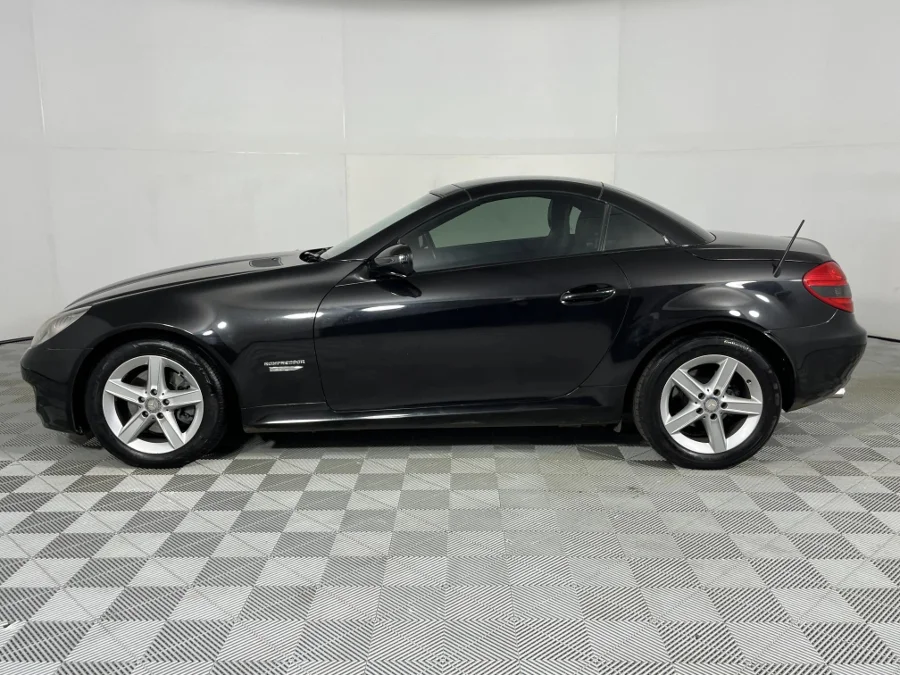 Used 2011 Mercedes-Benz SLK 200 AMG Sports auto - WeBuyCars Silverlakes Used 2011 Mercedes-Benz SLK 200 AMG Sports auto - WeBuyCars Silverlakes