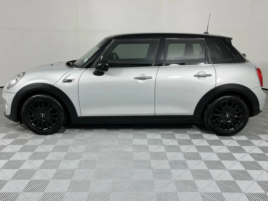 Used 2016 MINI Hatch Cooper Hatch 5-door Seven 7 auto - WeBuyCars The Dome Used 2016 MINI Hatch Cooper Hatch 5-door Seven 7 auto - WeBuyCars The Dome