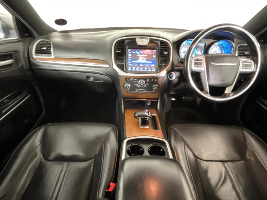 Used 2013 Chrysler 300C 3.6 Luxury Series - WeBuyCars Vereeniging Used 2013 Chrysler 300C 3.6 Luxury Series - WeBuyCars Vereeniging