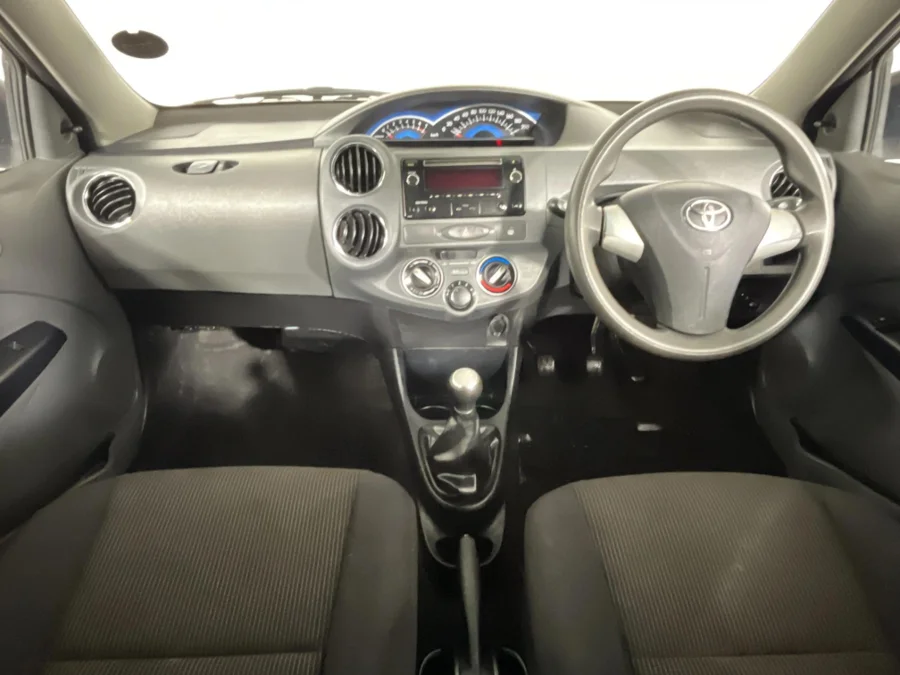 Used 2015 Toyota Etios hatch 1.5 Sprint - WeBuyCars Silverlakes Used 2015 Toyota Etios hatch 1.5 Sprint - WeBuyCars Silverlakes