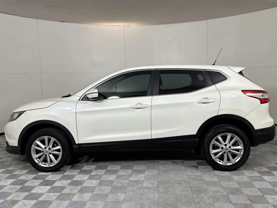 Used 2015 Nissan Qashqai 1.2T Visia - WeBuyCars Midstream