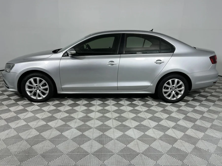 Used 2016 Volkswagen Jetta 1.6TDI Comfortline auto - WeBuyCars Epping Used 2016 Volkswagen Jetta 1.6TDI Comfortline auto - WeBuyCars Epping