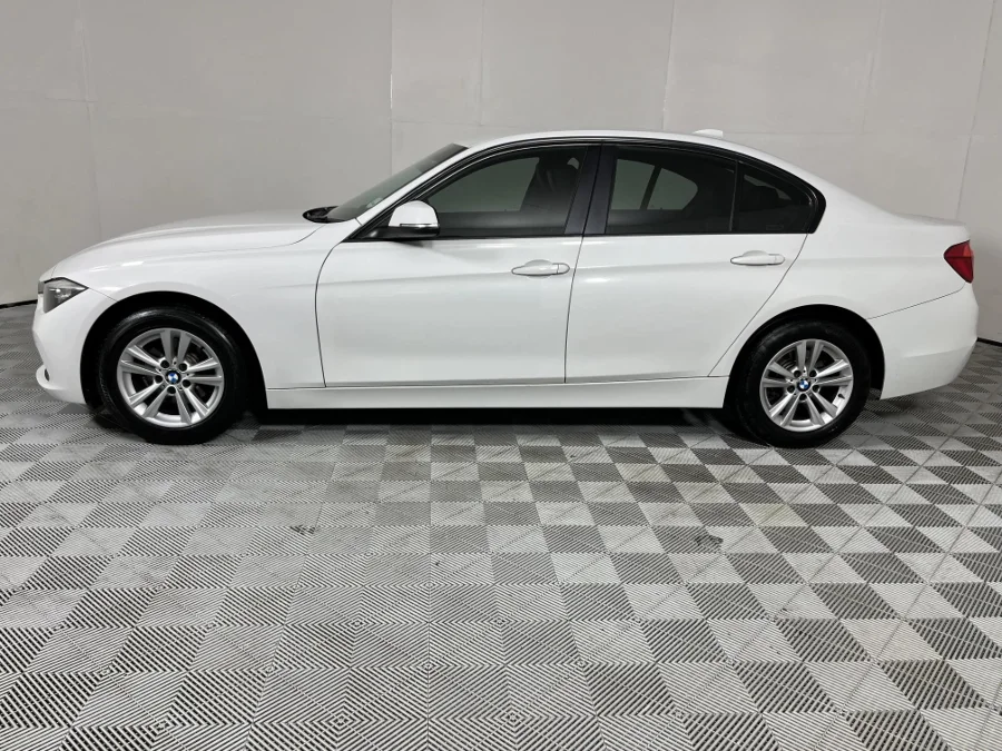 Used 2015 BMW 3 Series 320i sports-auto - WeBuyCars The Dome Used 2015 BMW 3 Series 320i sports-auto - WeBuyCars The Dome