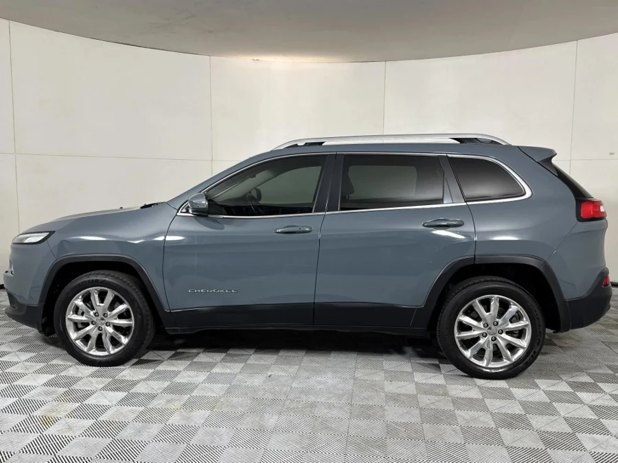 Used 2014 Jeep Cherokee 3.2L 4x4 Limited 75th Anniversary Edition - WeBuyCars Midstream Used 2014 Jeep Cherokee 3.2L 4x4 Limited 75th Anniversary Edition - WeBuyCars Midstream