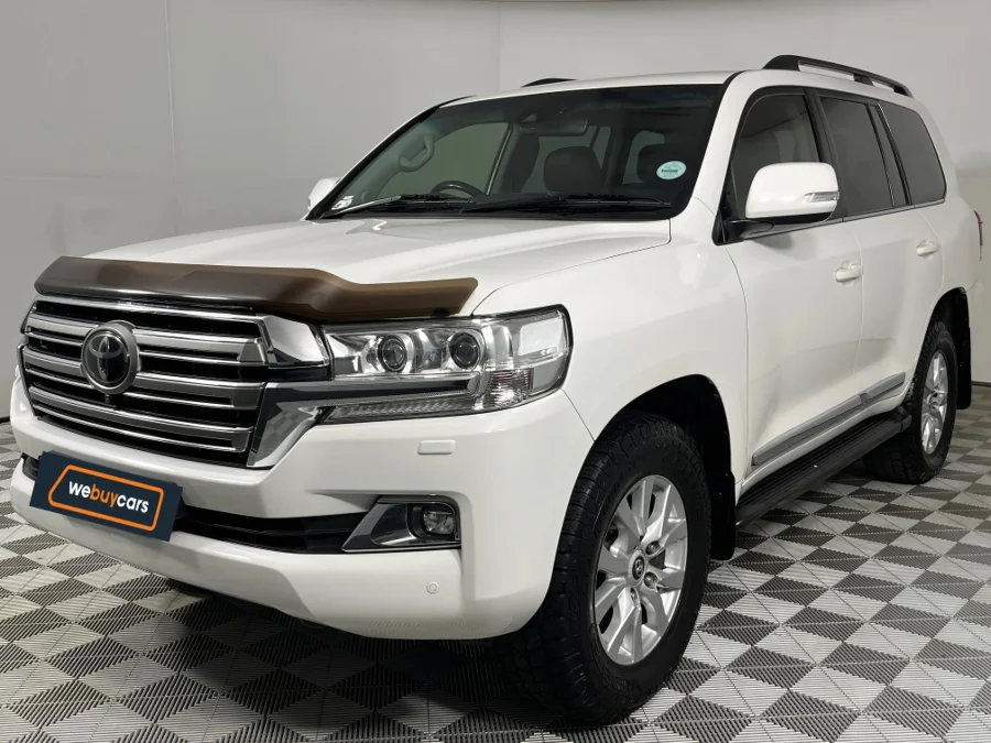 Used 2017 Toyota Land Cruiser 200 4.5D-4D V8 VX-R - WeBuyCars Silverlakes Used 2017 Toyota Land Cruiser 200 4.5D-4D V8 VX-R - WeBuyCars Silverlakes