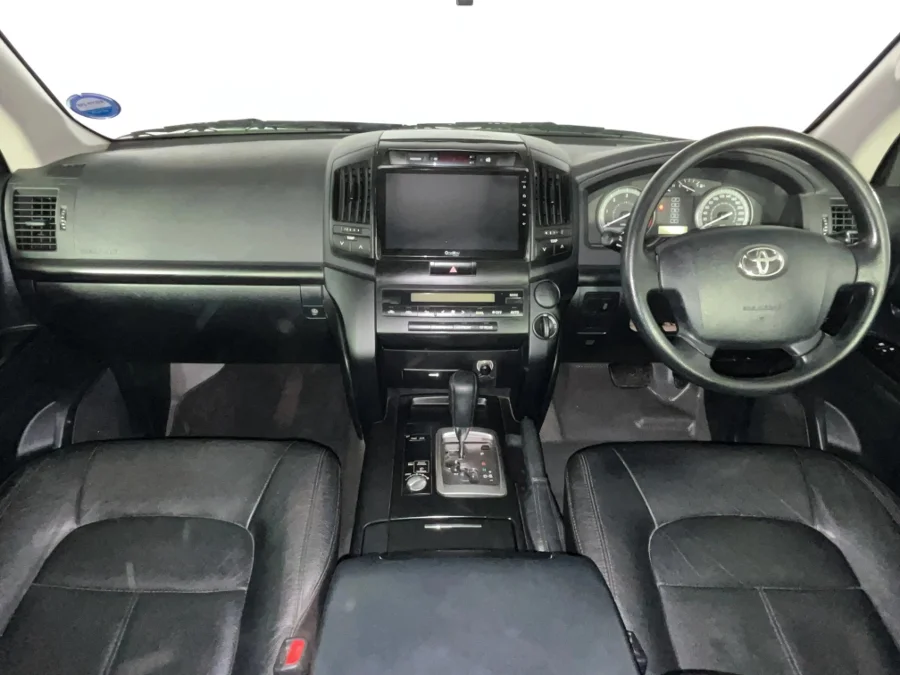 Used 2016 Toyota Land Cruiser 200 4.5D-4D V8 GX - WeBuyCars The Dome Used 2016 Toyota Land Cruiser 200 4.5D-4D V8 GX - WeBuyCars The Dome