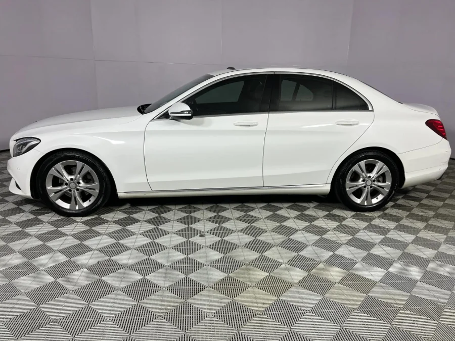Used 2016 Mercedes-Benz C-Class C220d Avantgarde - WeBuyCars Epping Used 2016 Mercedes-Benz C-Class C220d Avantgarde - WeBuyCars Epping