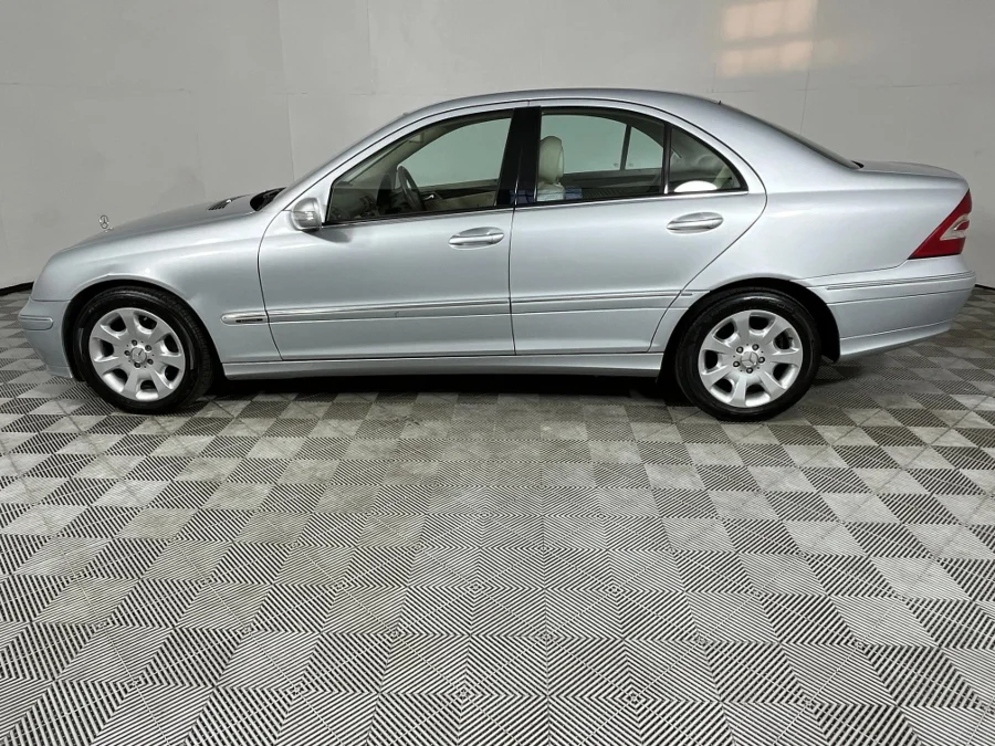 Used 2005 Mercedes-Benz C-Class C220CDI Elegance Touchshift - WeBuyCars George Used 2005 Mercedes-Benz C-Class C220CDI Elegance Touchshift - WeBuyCars George