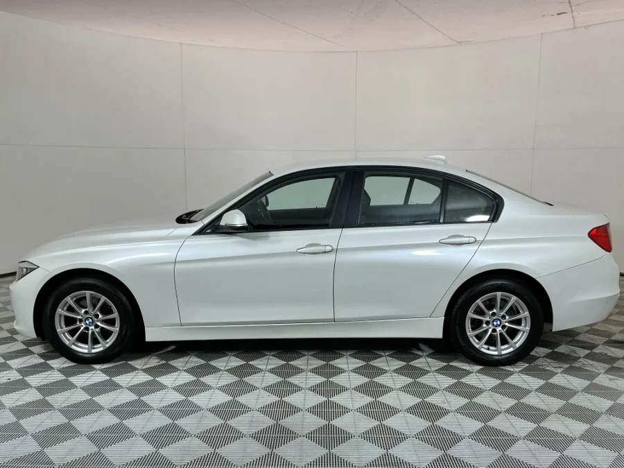 Used 2014 BMW 3 Series 316i auto - WeBuyCars JHB South Used 2014 BMW 3 Series 316i auto - WeBuyCars JHB South