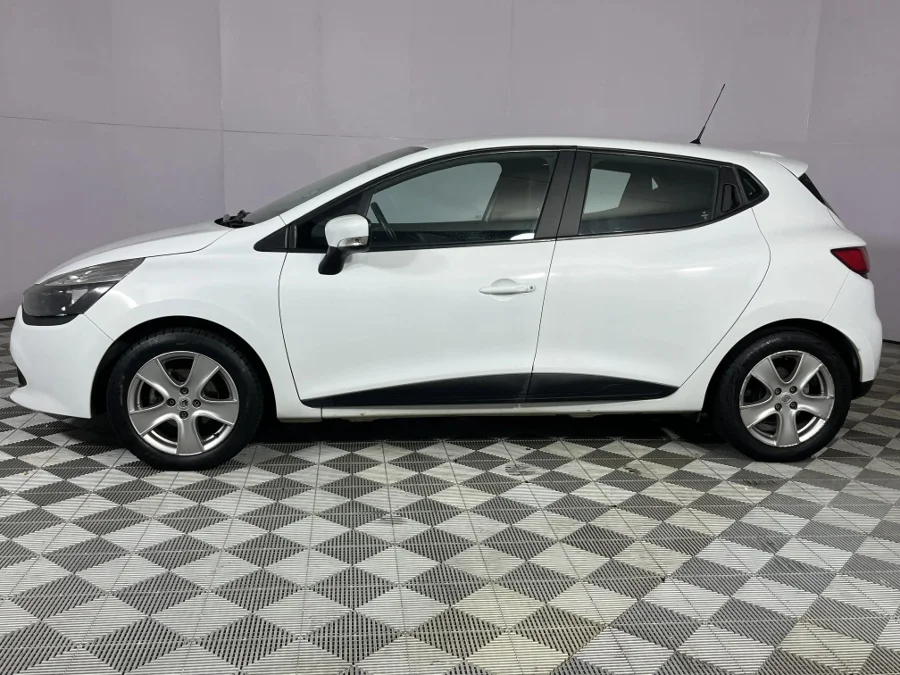 Used 2018 Renault Clio 66kW turbo Expression - WeBuyCars Brackenfell Cape Town Used 2018 Renault Clio 66kW turbo Expression - WeBuyCars Brackenfell Cape Town