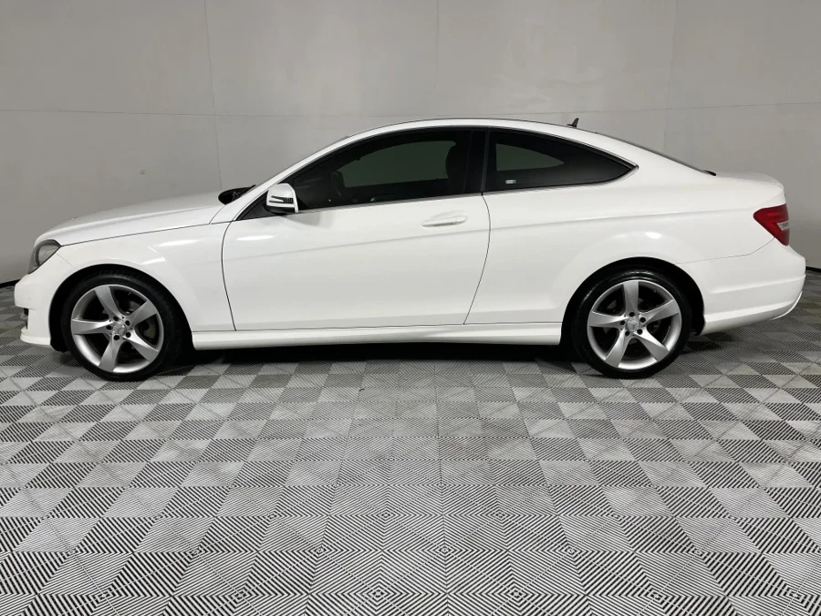 Used 2014 Mercedes-Benz C-Class C180 coupe auto - WeBuyCars The Dome Used 2014 Mercedes-Benz C-Class C180 coupe auto - WeBuyCars The Dome
